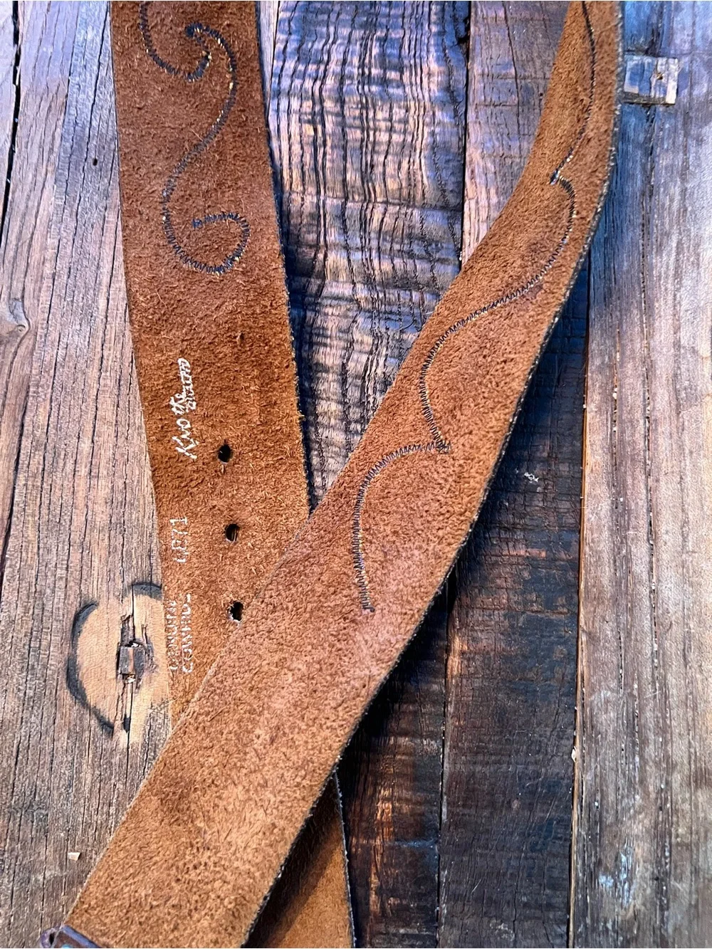 Vintage-Inspired Brown soft Leather Belt with Embroidered Detail
